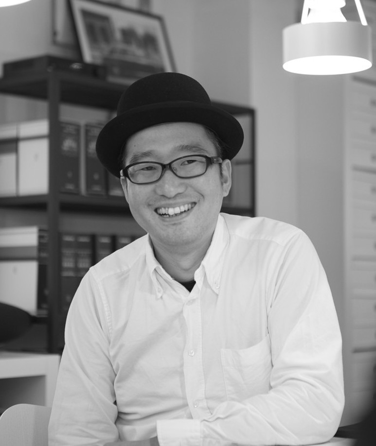 代表社員　税理士　長村 安展